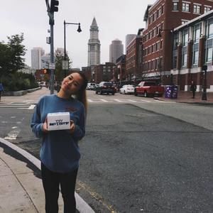 Meet your Posher, Julie